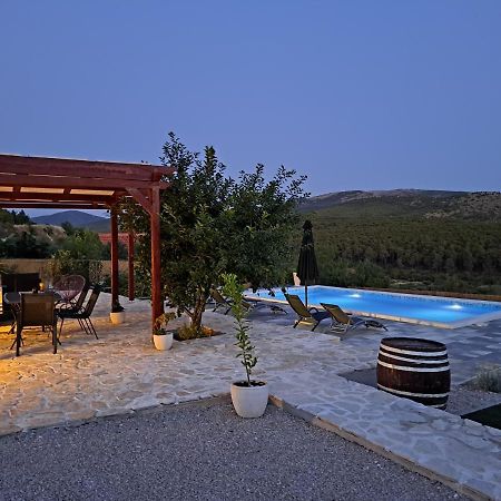 Guest House "The View" - With A Pool Donje Polje Екстер'єр фото