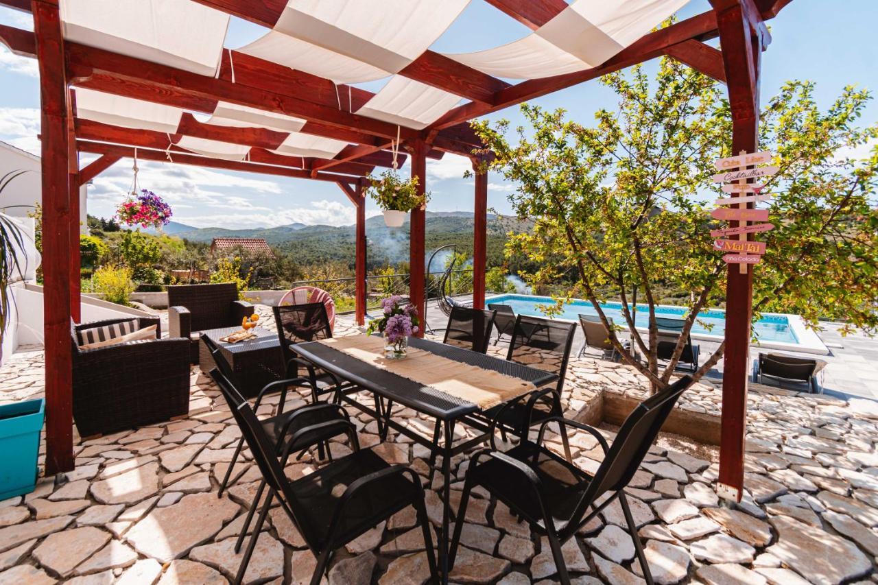 Guest House "The View" - With A Pool Donje Polje Екстер'єр фото